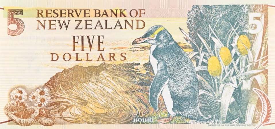 НОВАЯ ЗЕЛАНДИЯ 5 ДОЛЛАРОВ (PMG-GRADE 65) мини 4